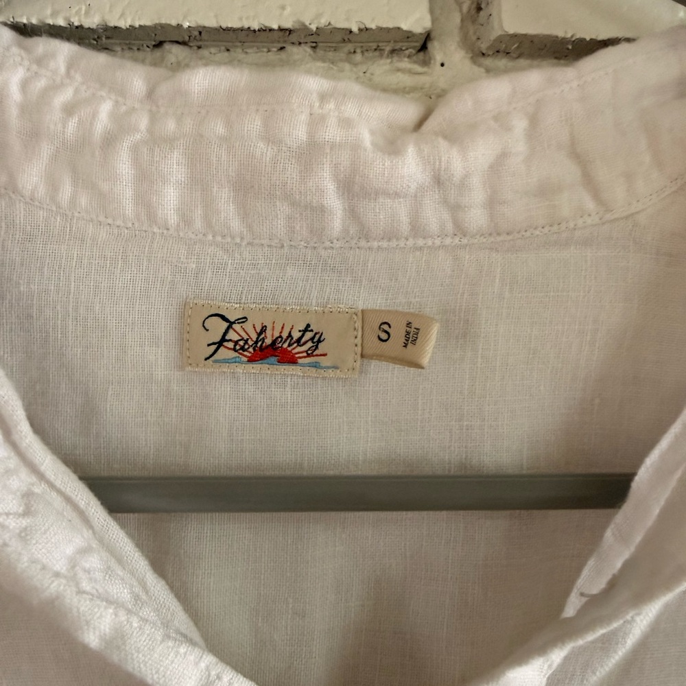 Faherty 100% Linen White Tunic Button Up Top in Size‎ Small - Picture 2 of 10
